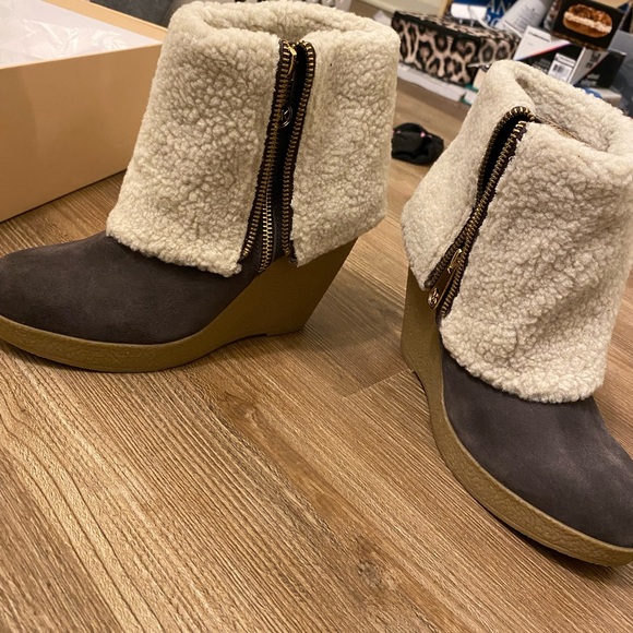 Michael Kors wedge boots - Picture 2 of 7